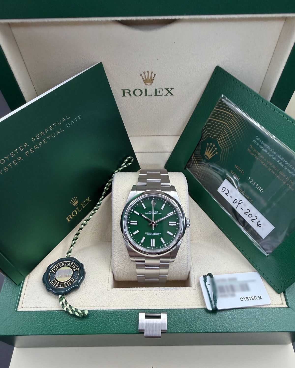 Rolex 124300