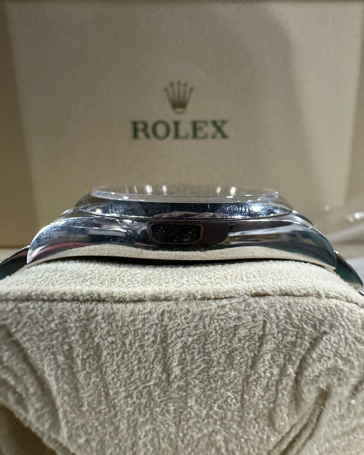 Rolex 114300