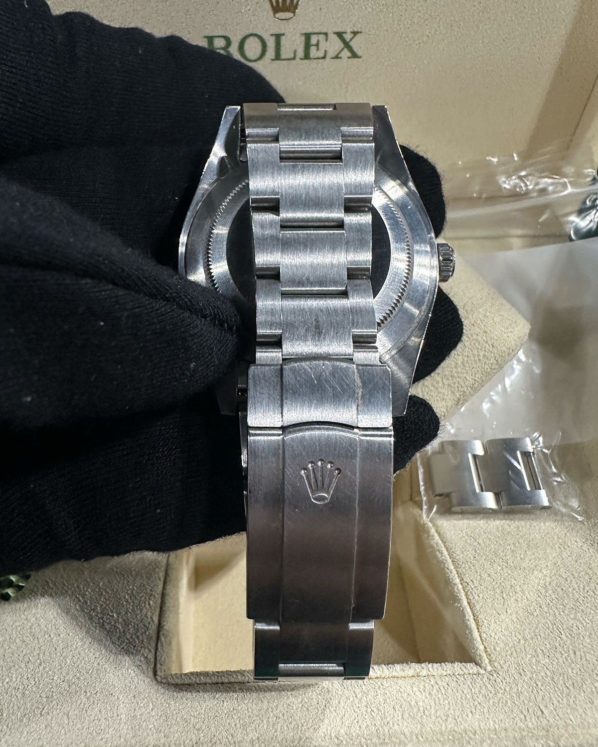 Rolex 114300