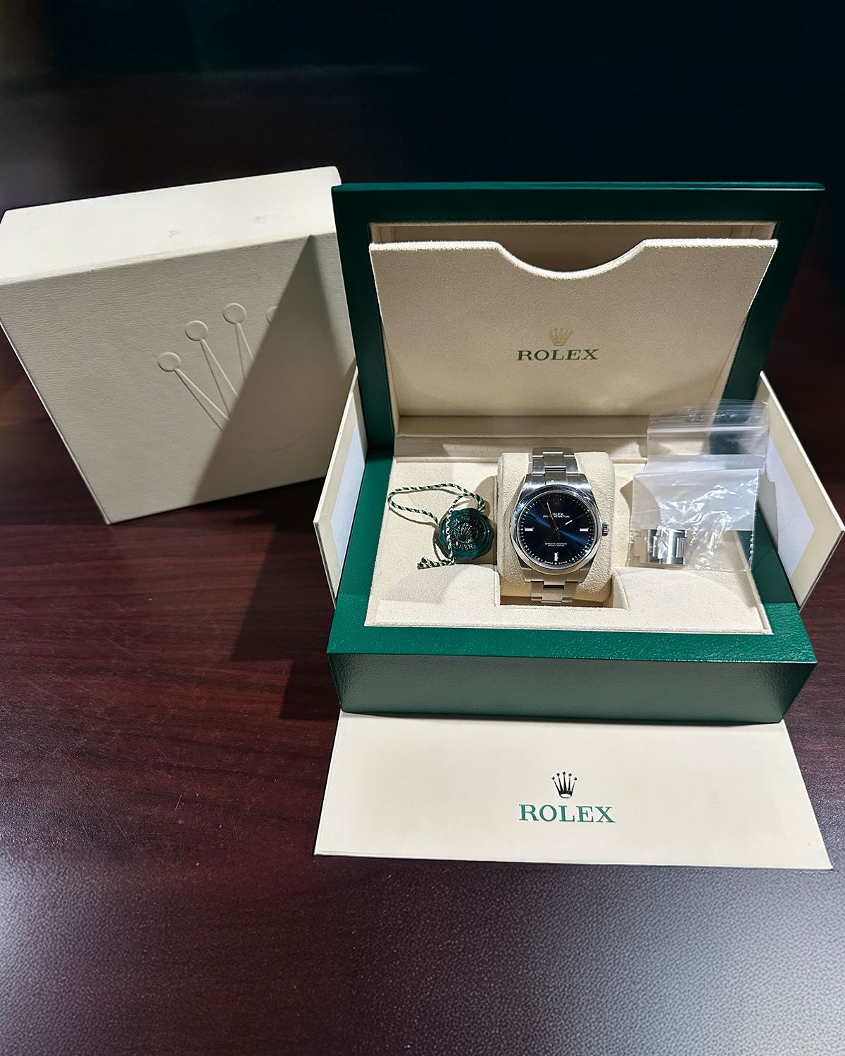 Rolex 114300