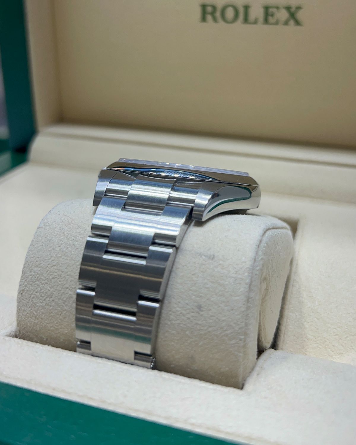 Rolex 114300