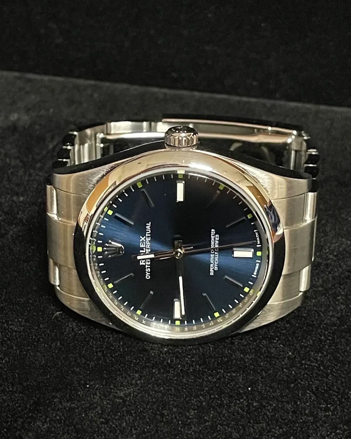 Rolex 114300