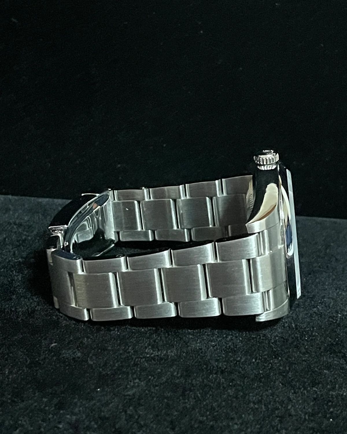 Rolex 114300