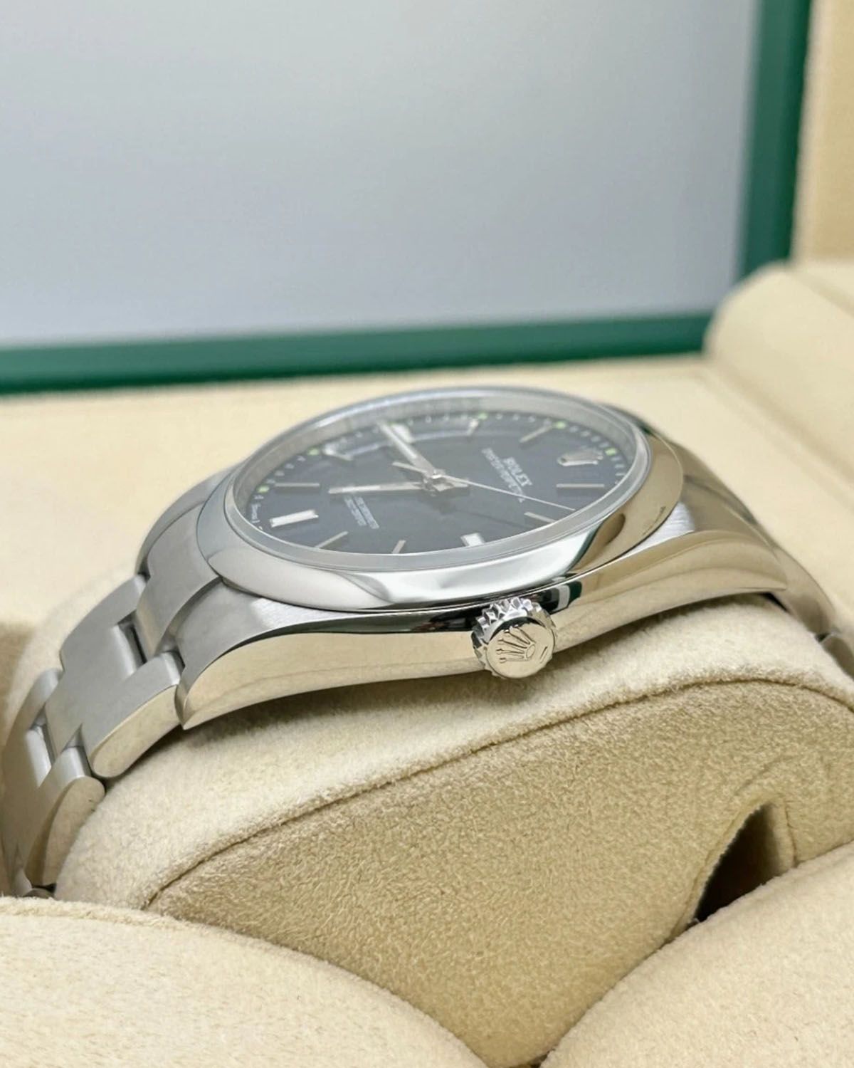 Rolex 114300