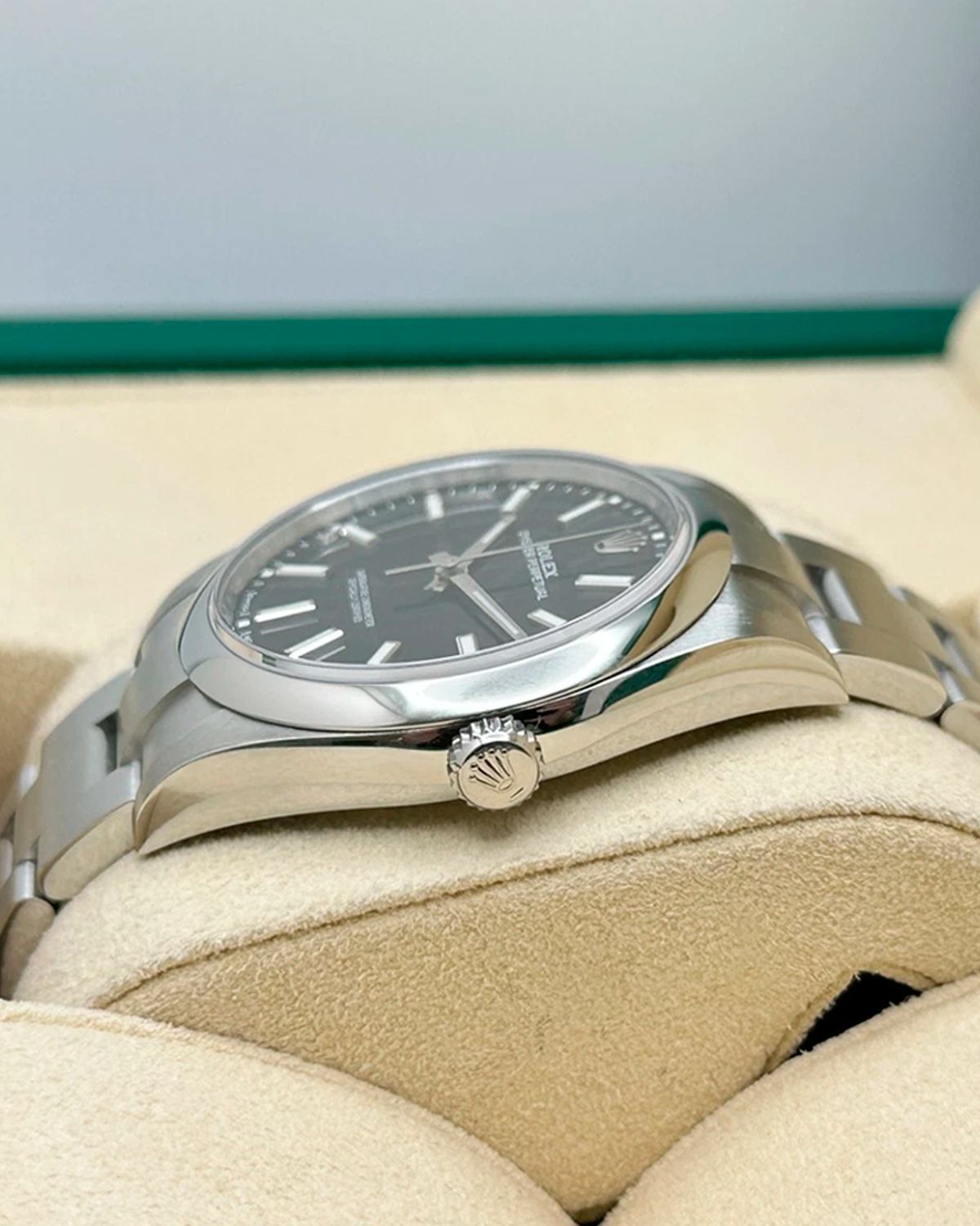 Rolex 114300