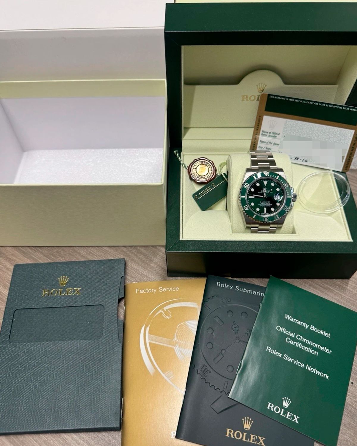 Rolex 116610LV