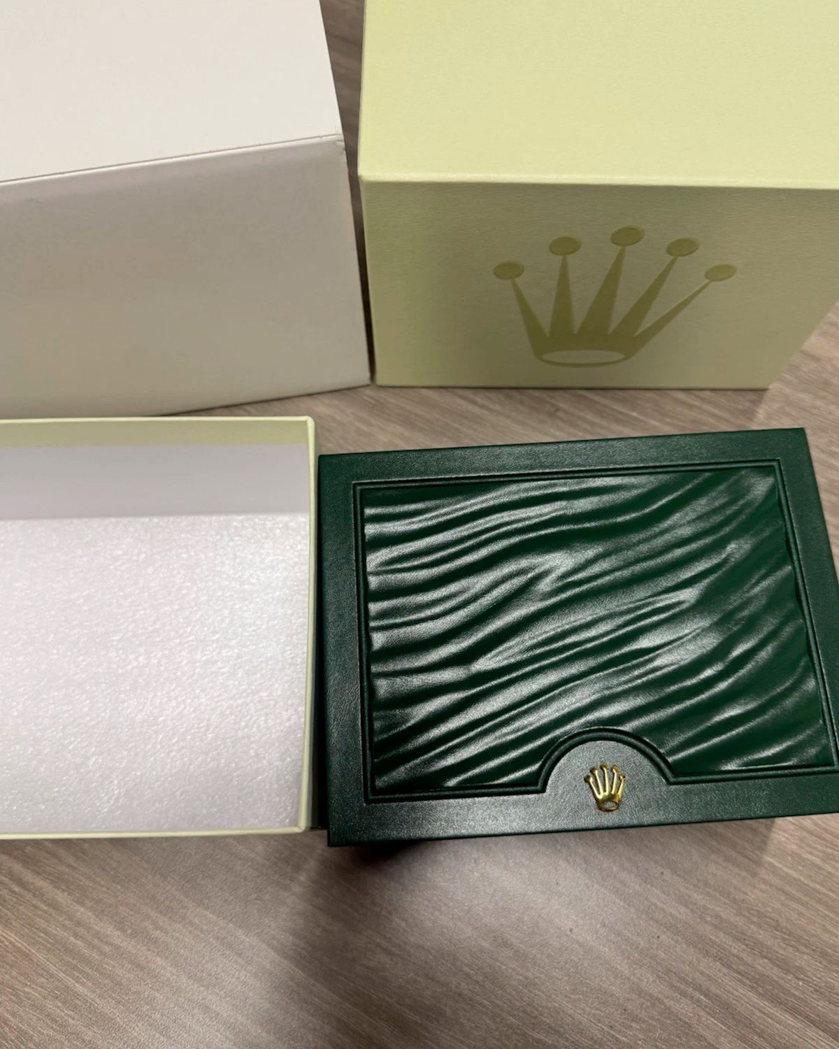 Rolex 116610LV