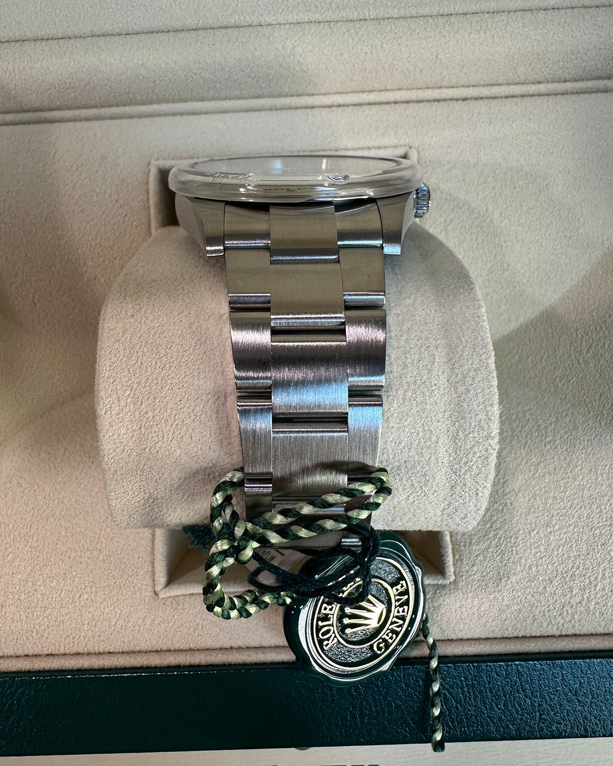 Rolex 124300
