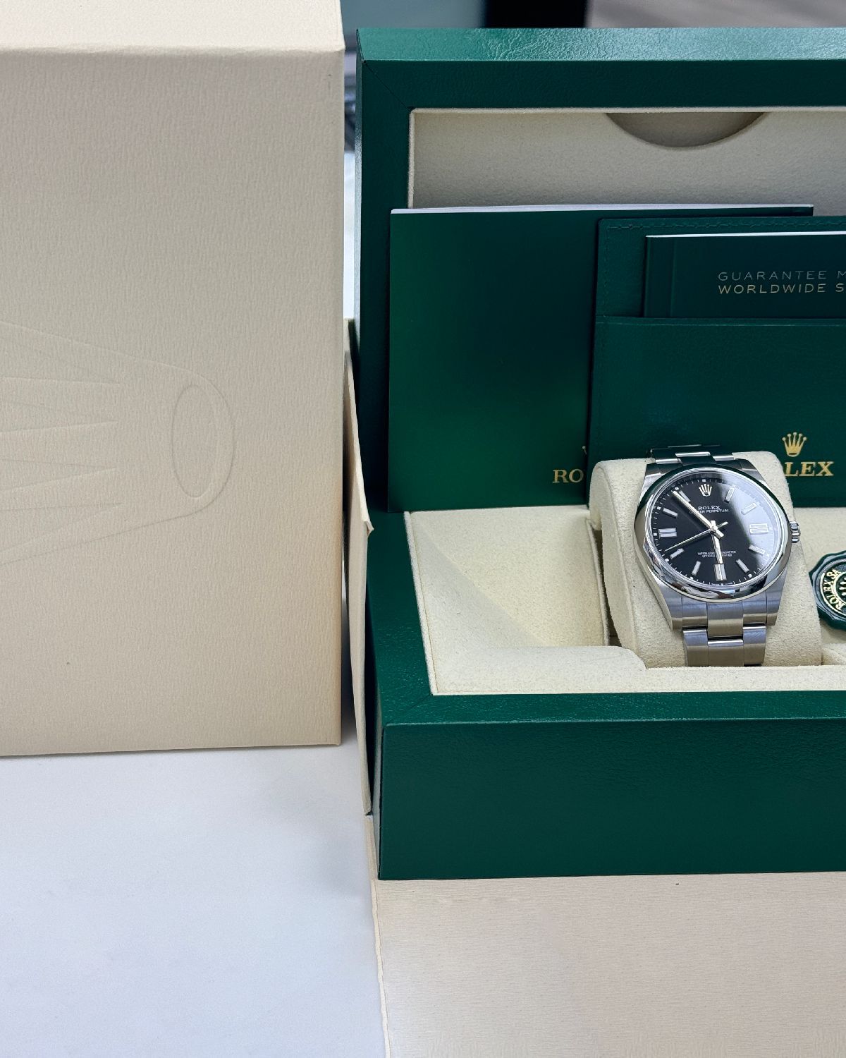 Rolex 124300