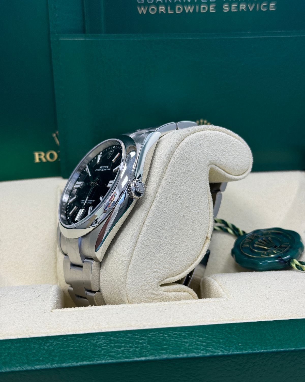 Rolex 124300