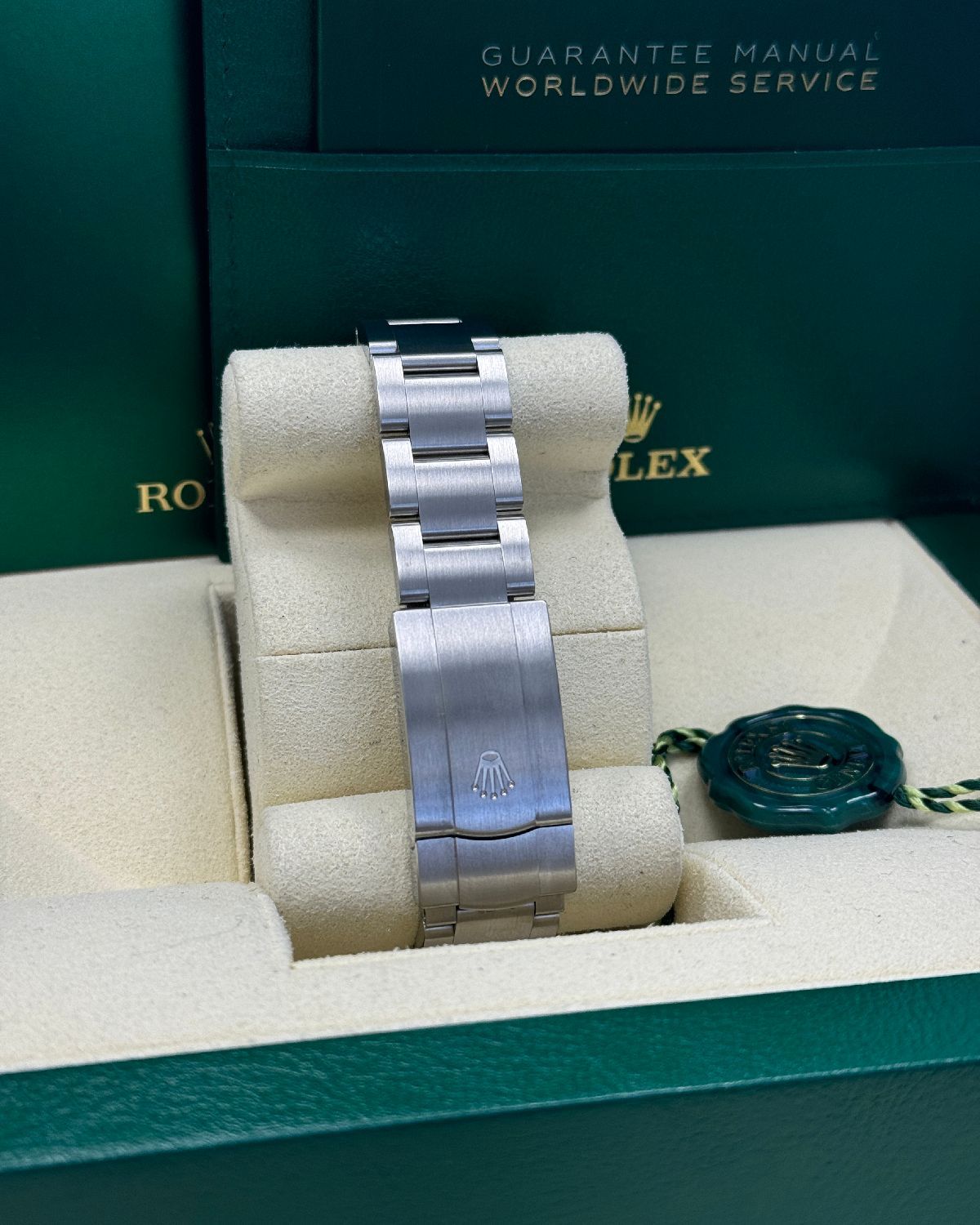 Rolex 124300