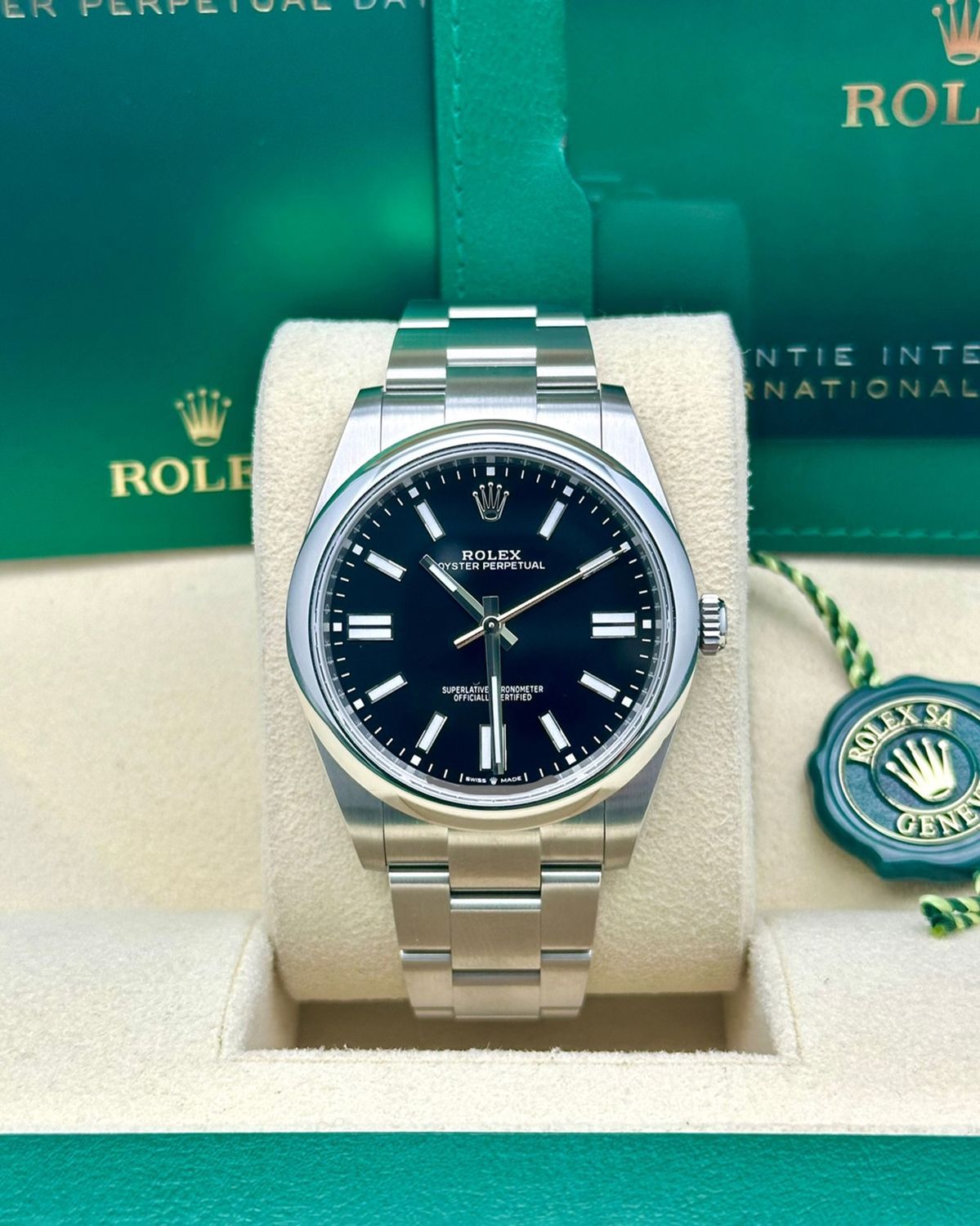 Rolex 124300