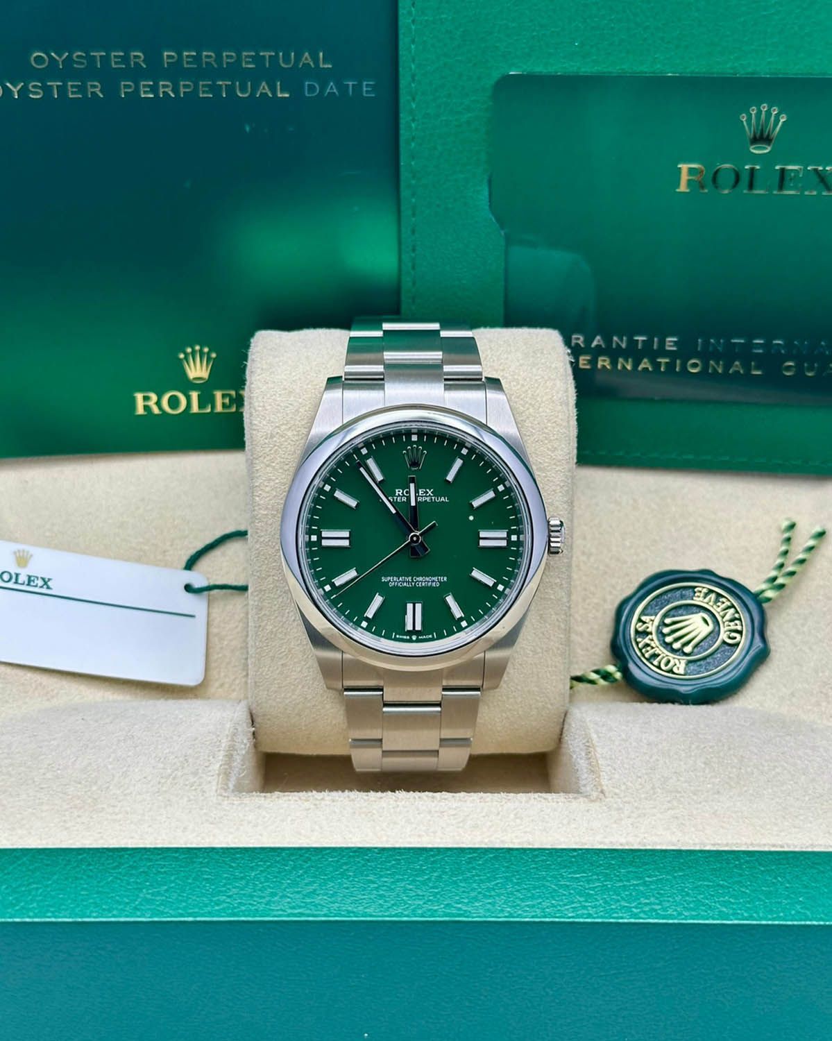 Rolex 124300