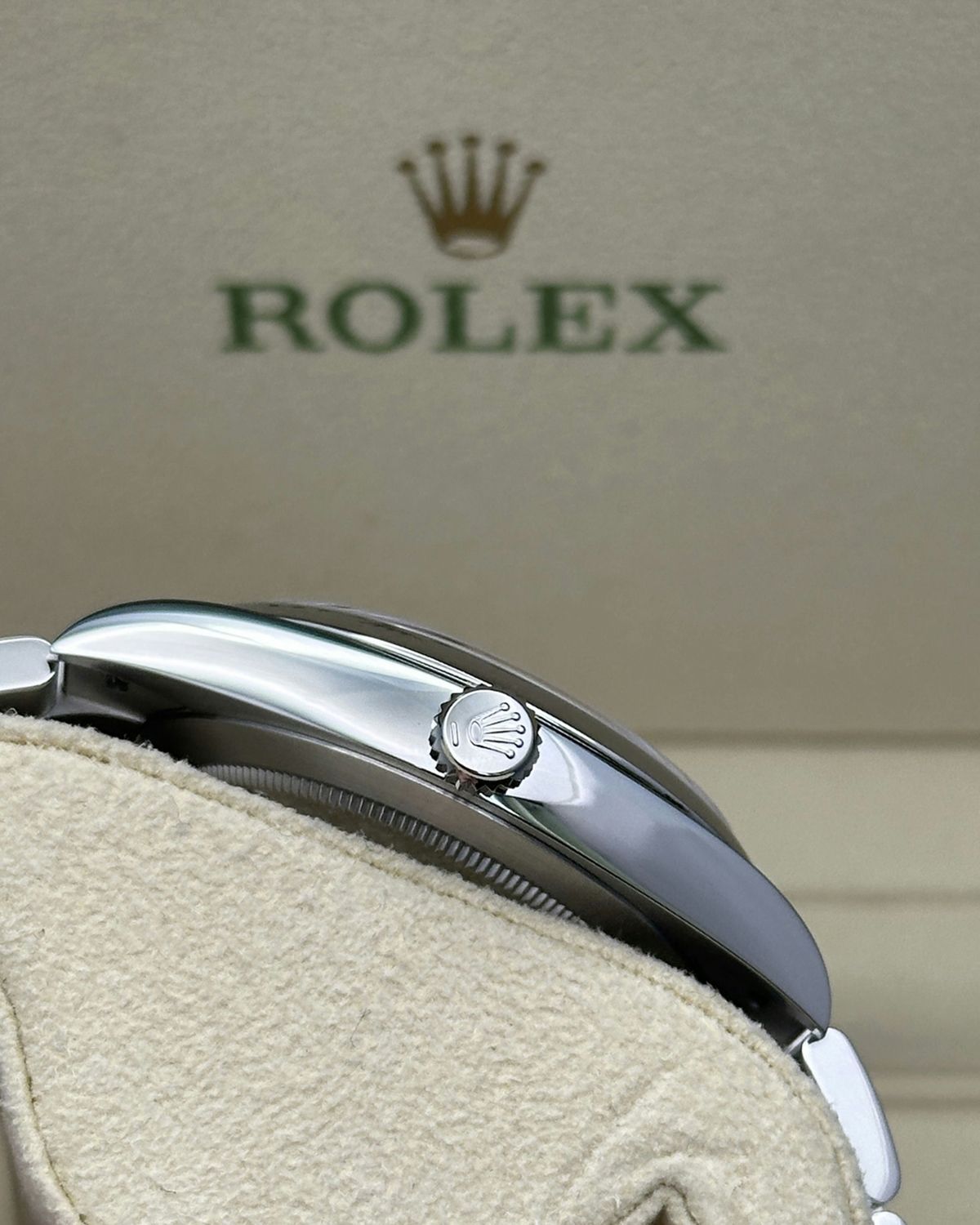 Rolex 124300