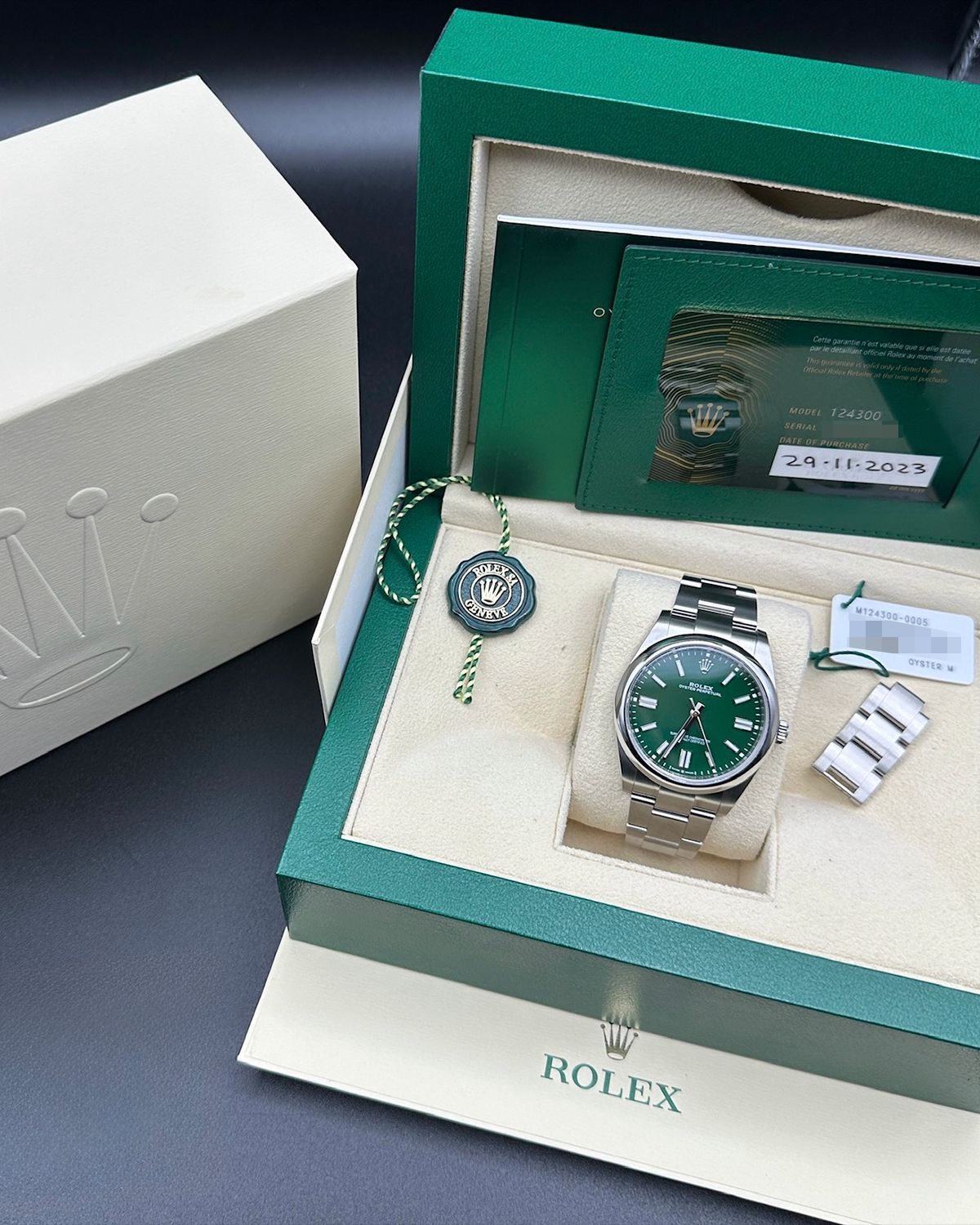 Rolex 124300